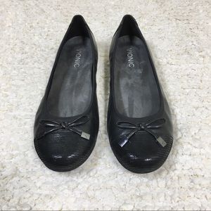 Vionic Minna Black Leather Cap Toe Ballet Flats